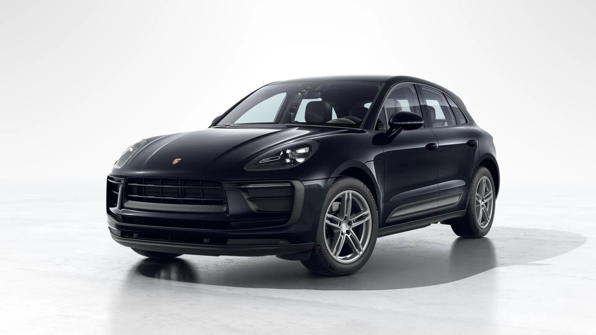 Noleggio Porsche Macan & Volkswagen Amarok | CGM Multiservizi